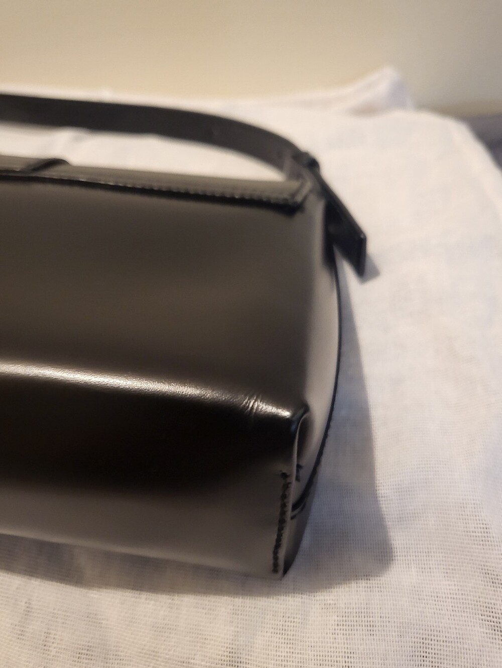 Salvatore Ferragamo Black Leather Logo Bag - Picture 10 of 14